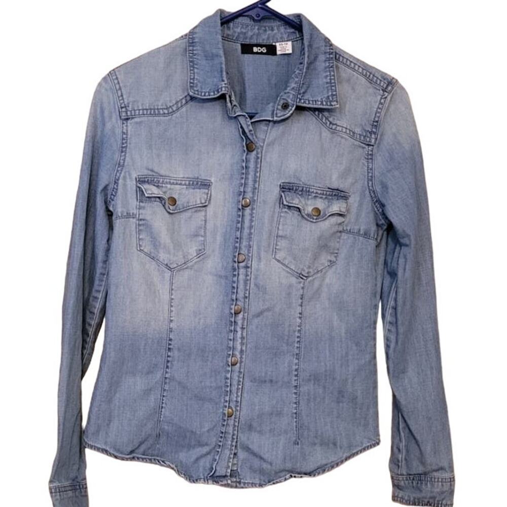 Snap Front Western Country Coastal Cowgirl Long Sleeve Denim Shirt- size XS